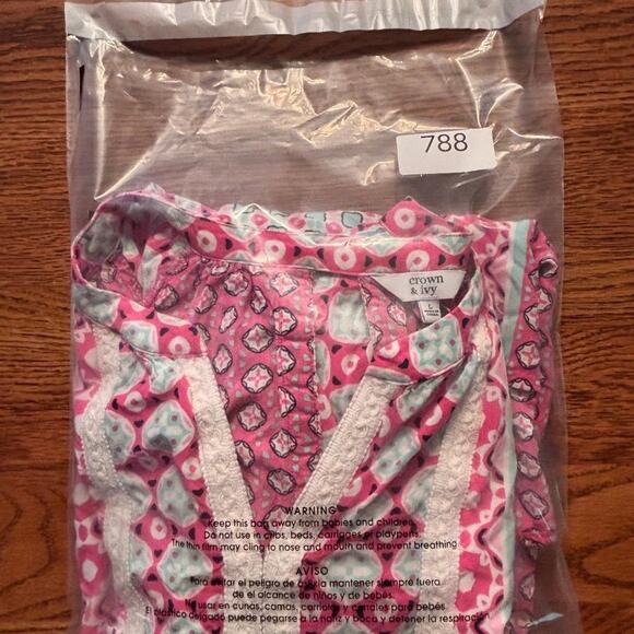 Crown & Ivy Pink Top 3/4 Sleeve Women's Size L V Neck Peekaboo Back Peasant Boho - Picture 8 of 8